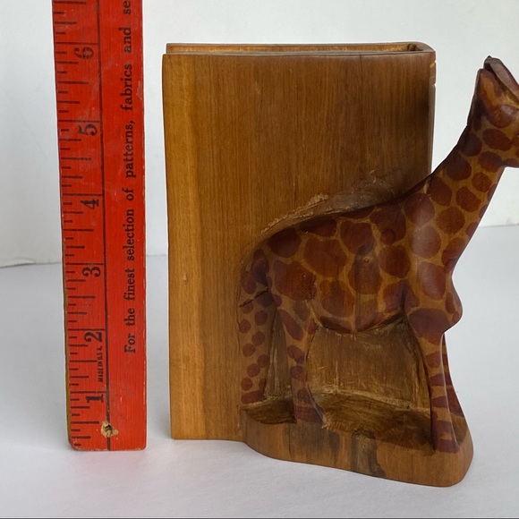 Giraffe Bookend Hand carved of wood 6” X 6” brown zoo animals one - Picture 13 of 14